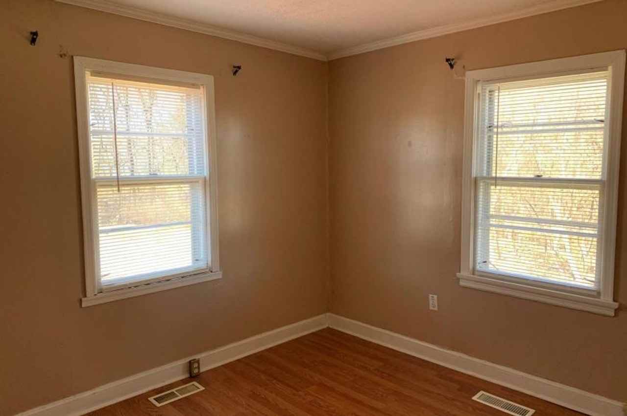 2430 Carter St - Photo 2 of 5