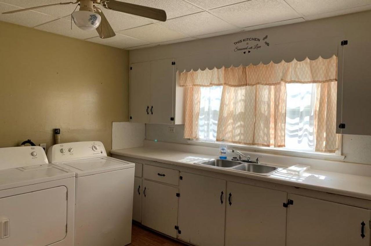 2430 Carter St - Photo 4 of 5