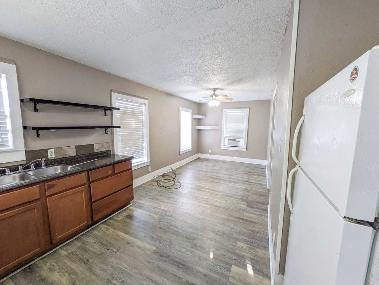 722 Avenue C - Photo 6 of 12