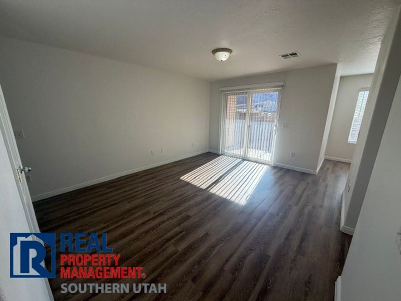 794 N 195 W - Photo 4 of 15