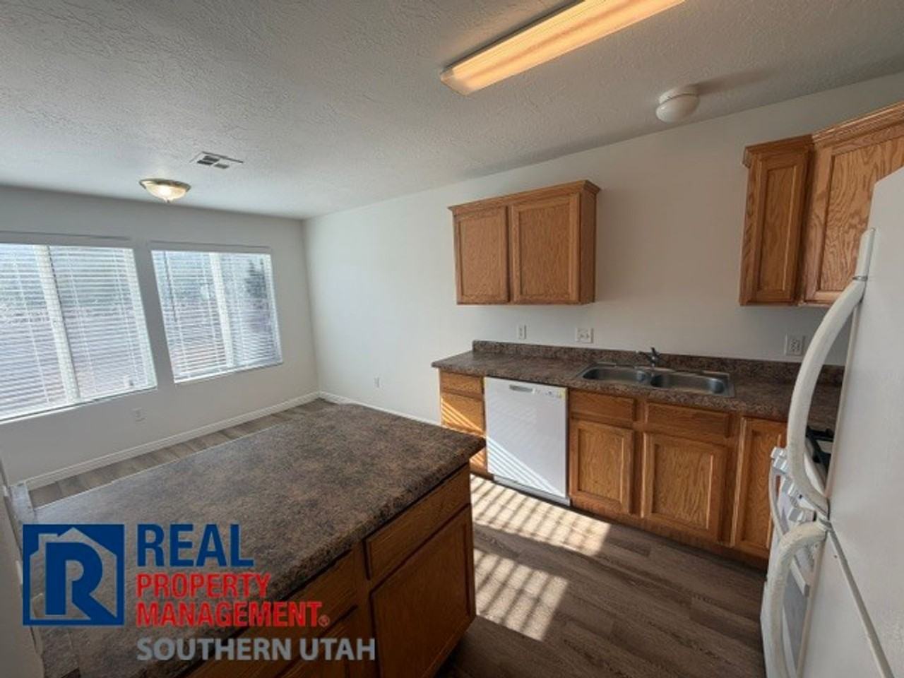 794 N 195 W - Photo 7 of 15