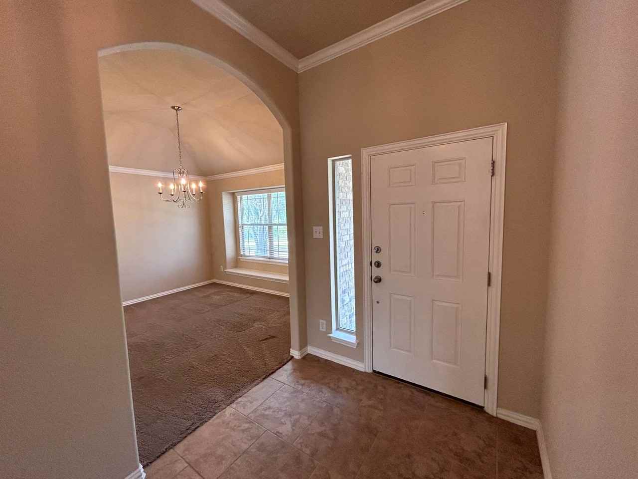 2204 Tranquility Ln - Photo 5 of 36