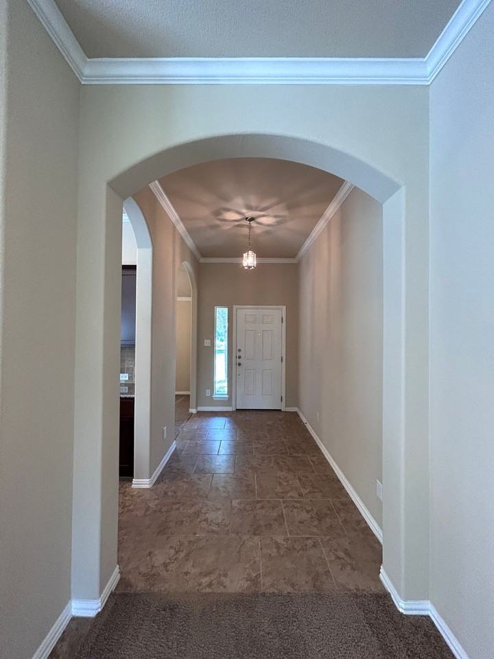 2204 Tranquility Ln - Photo 6 of 36