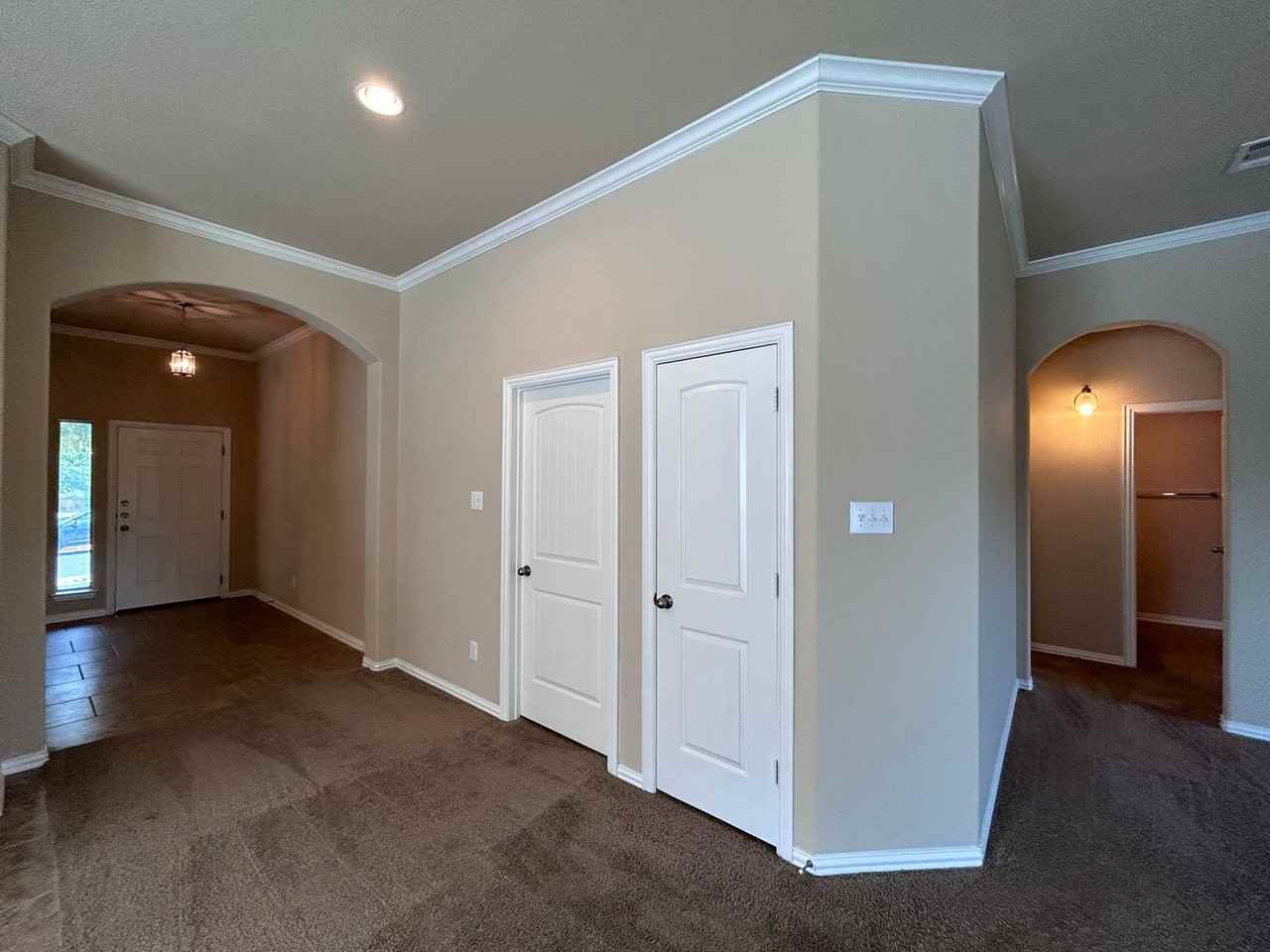 2204 Tranquility Ln - Photo 6 of 33
