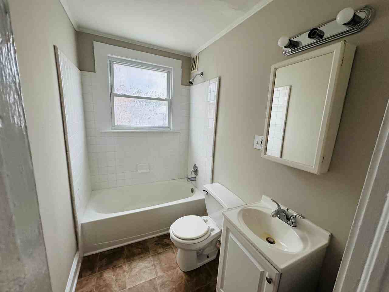 317 West Blvd - Photo 4 of 7