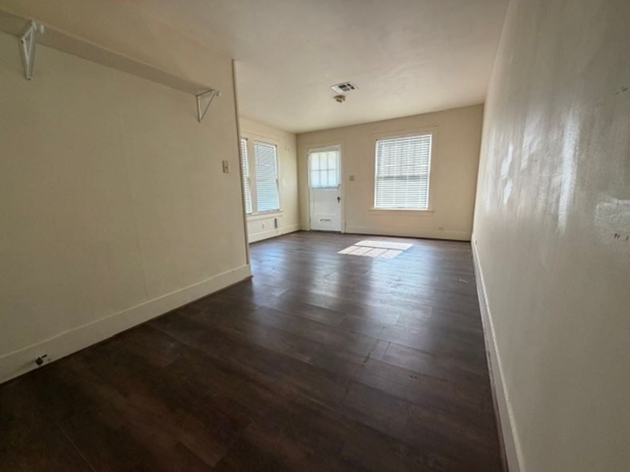 1634 Hodges St - Photo 3 of 8