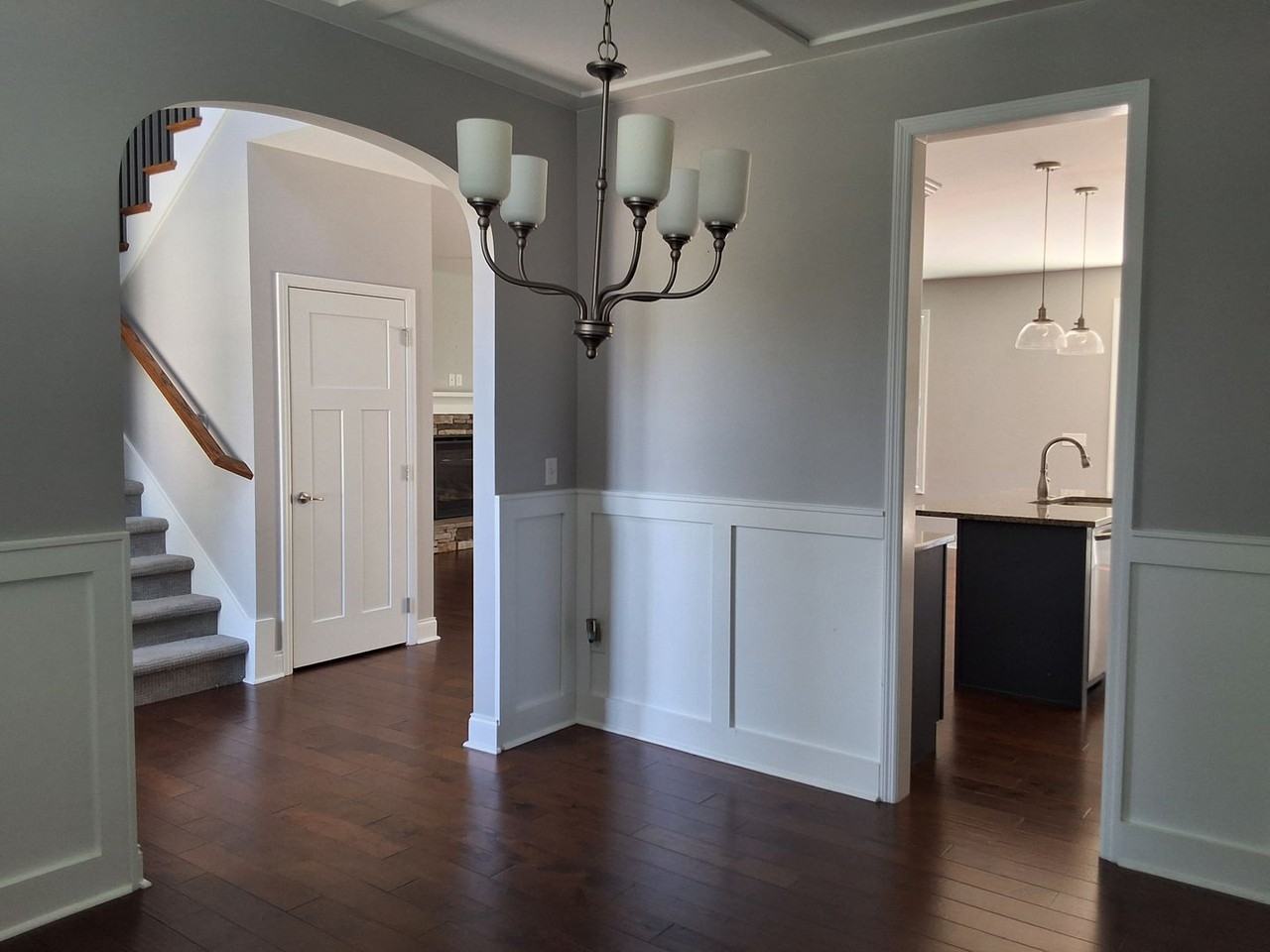 8914 Highbury Way - Photo 4 of 30