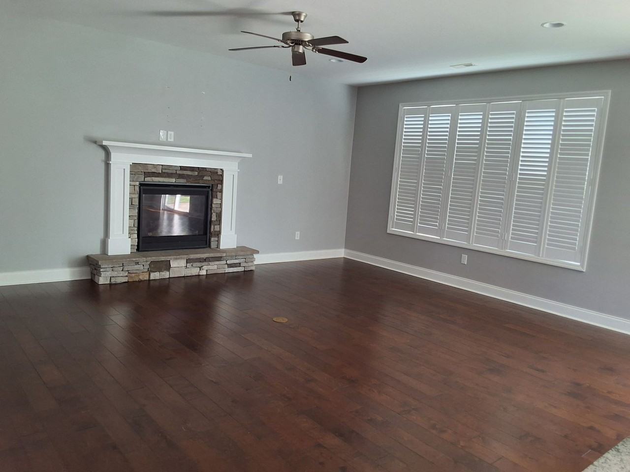 8914 Highbury Way - Photo 6 of 30