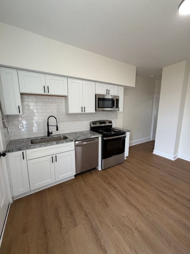 421 Hanford St - Photo 5 of 15