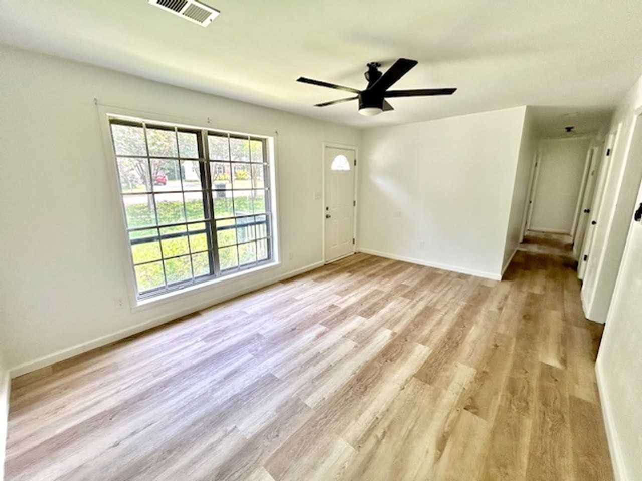 3215 Delia Ln Nw - Photo 5 of 18