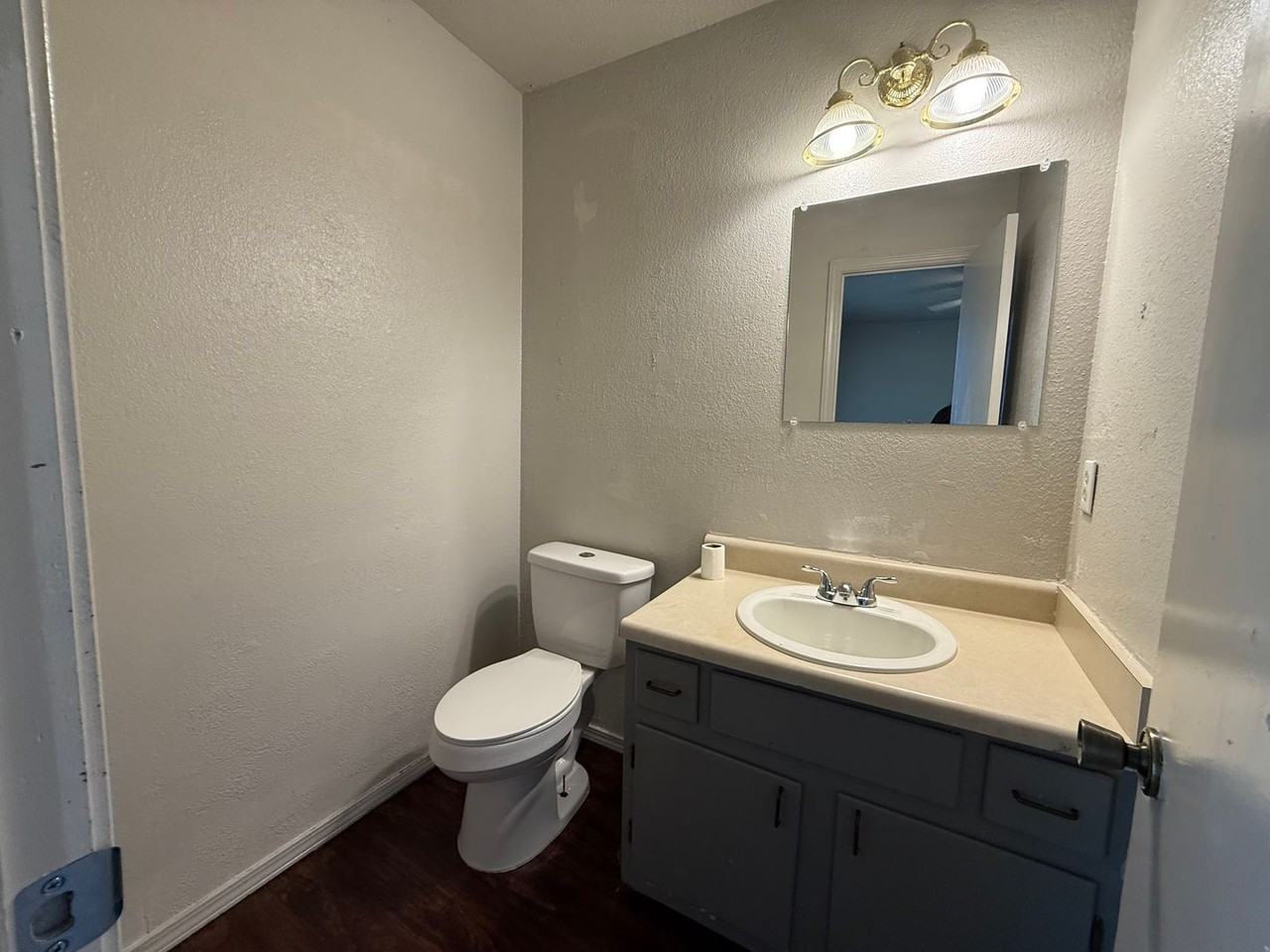 504 Highland Dr - Photo 6 of 13