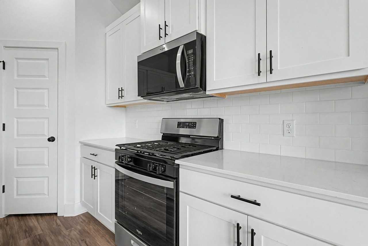 407 W Taverner Xing - Photo 7 of 24
