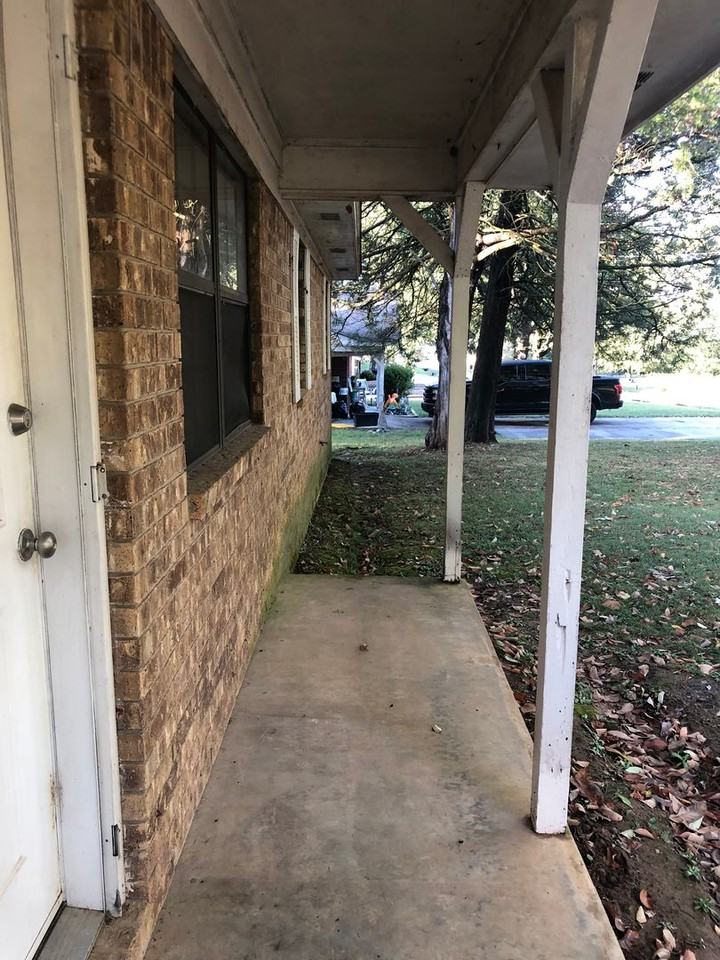 235 Fairview Rd - Photo 2 of 11