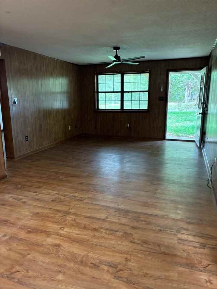 235 Fairview Rd - Photo 4 of 11