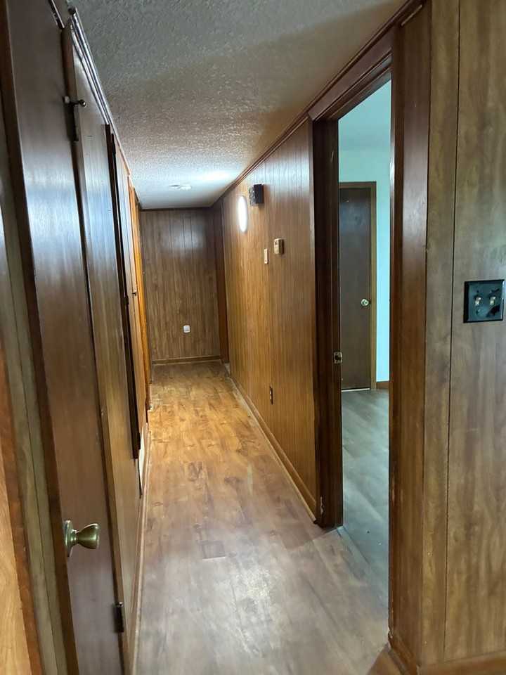 235 Fairview Rd - Photo 5 of 11