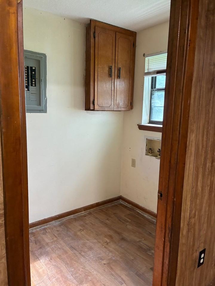 235 Fairview Rd - Photo 6 of 11
