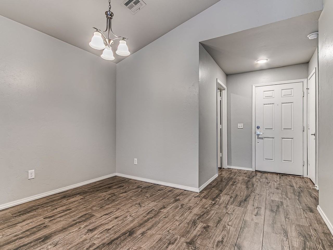 2816 Nw 187th Ter - Photo 7 of 24