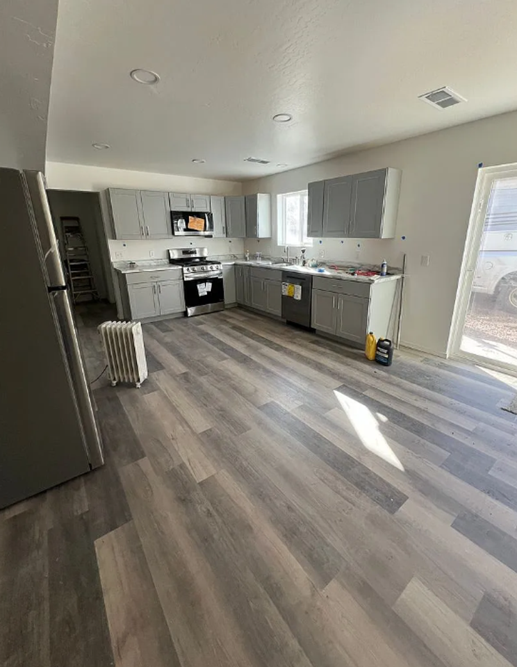 1621 N Center St #2 - Photo 3 of 11