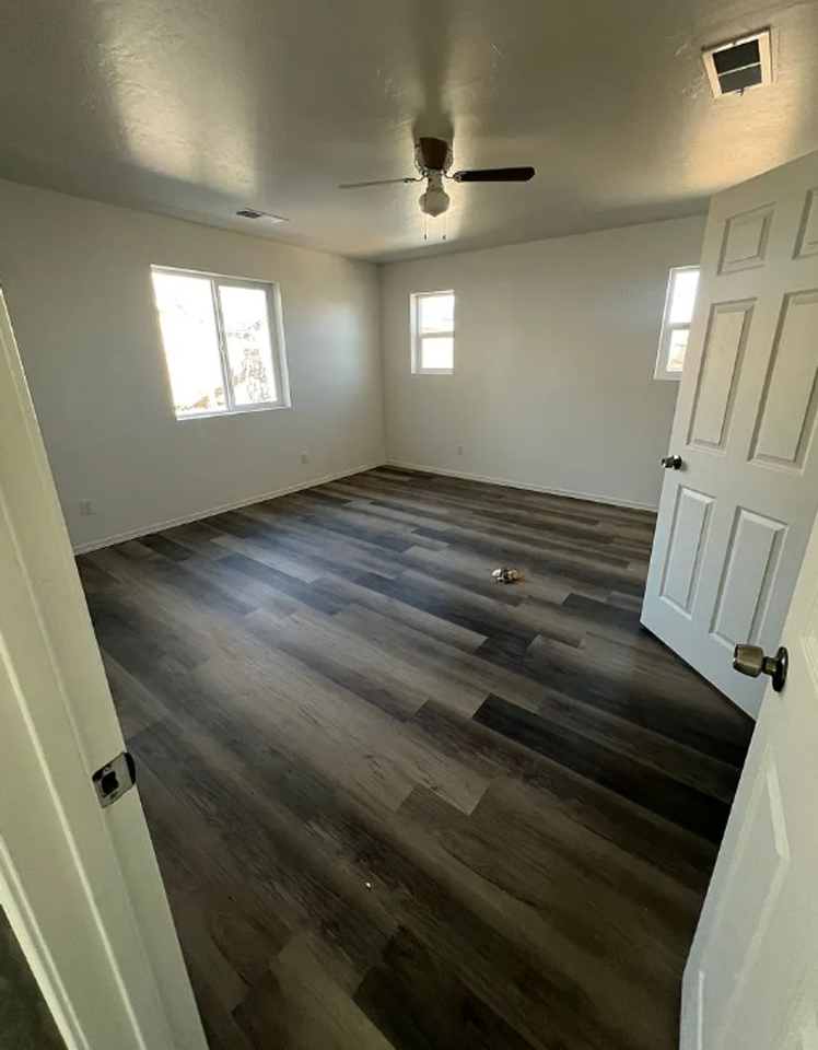 1621 N Center St #2 - Photo 5 of 11