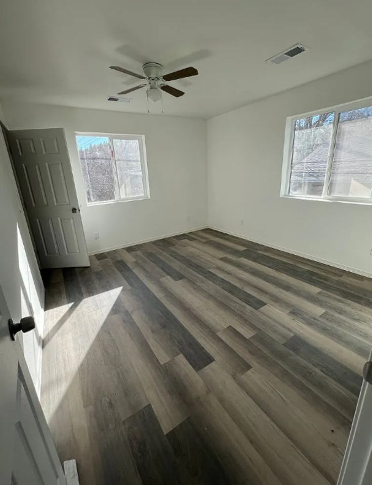1621 N Center St #2 - Photo 7 of 11