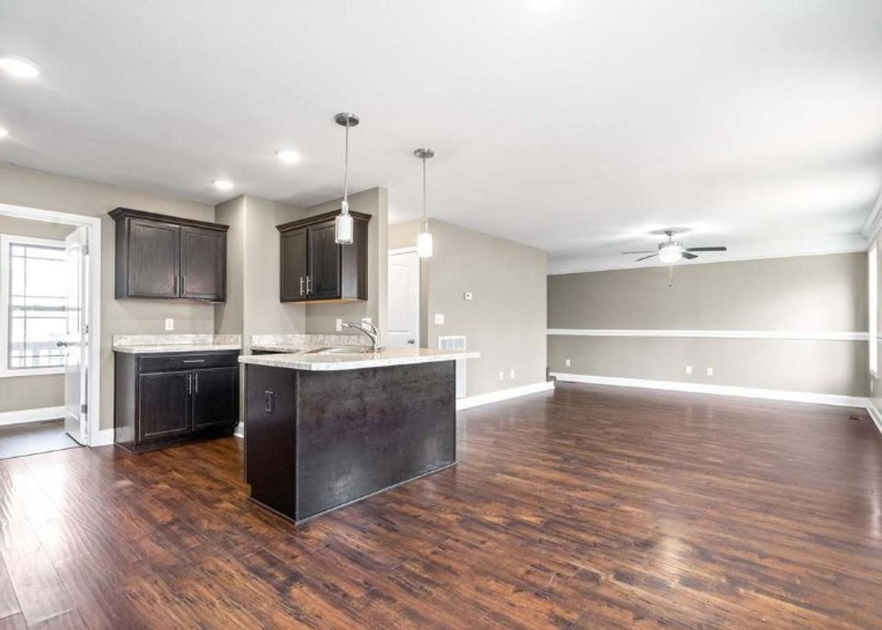1103 Medallion Ct - Photo 6 of 16