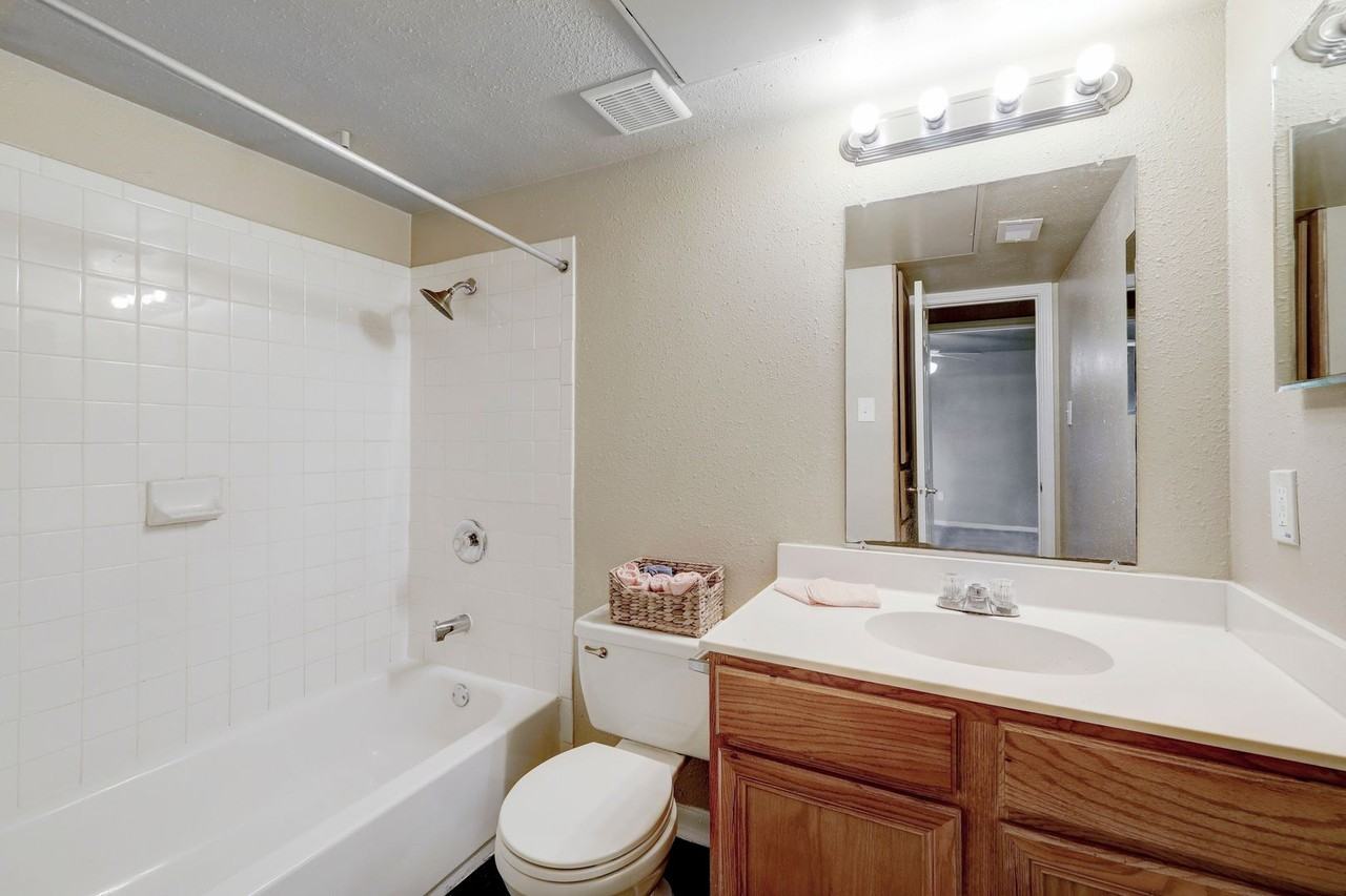 Woodcreek Village Apartments - Photo 4 of 5