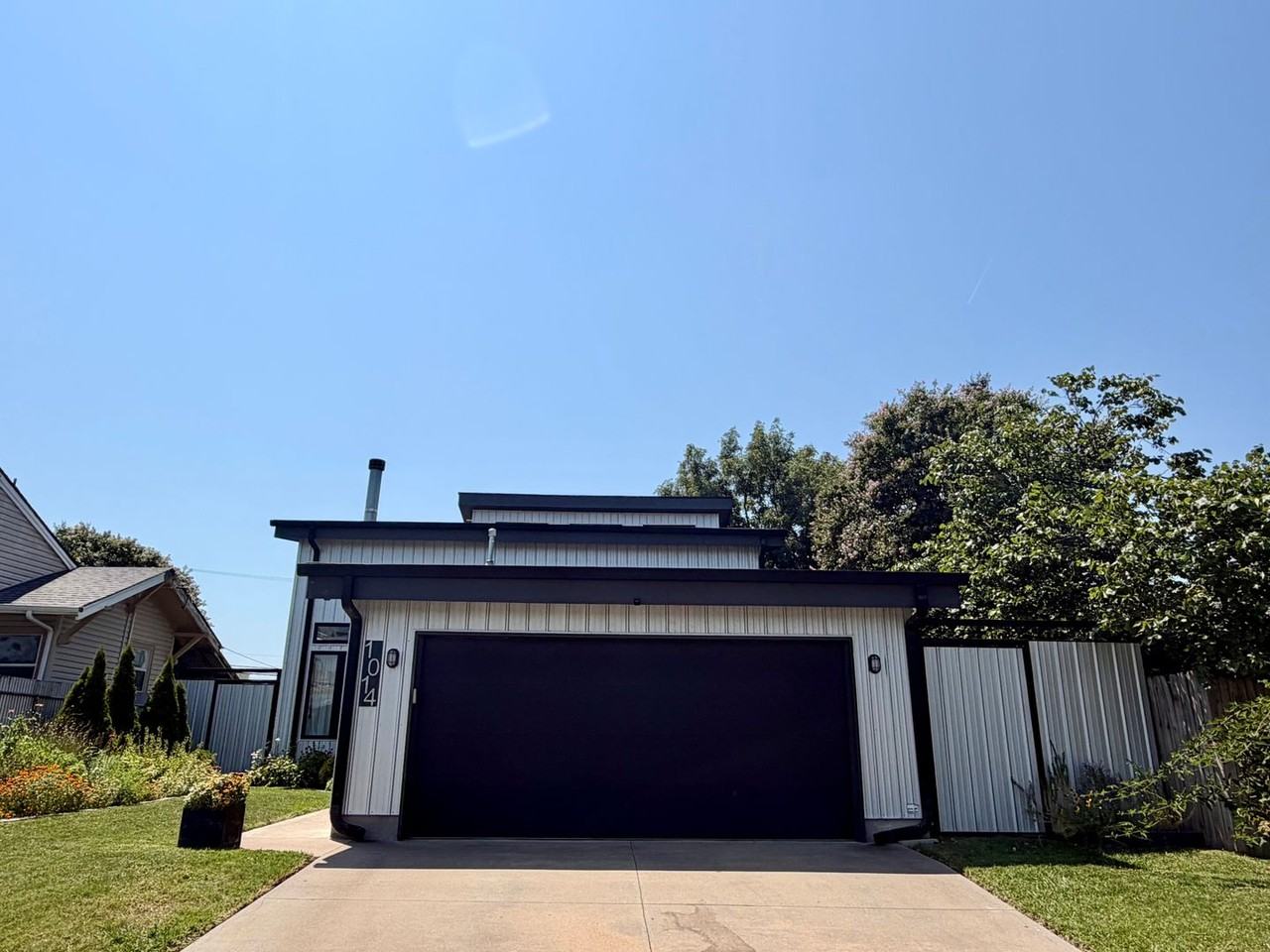 1014 S Quincy Ave - Photo 2 of 33