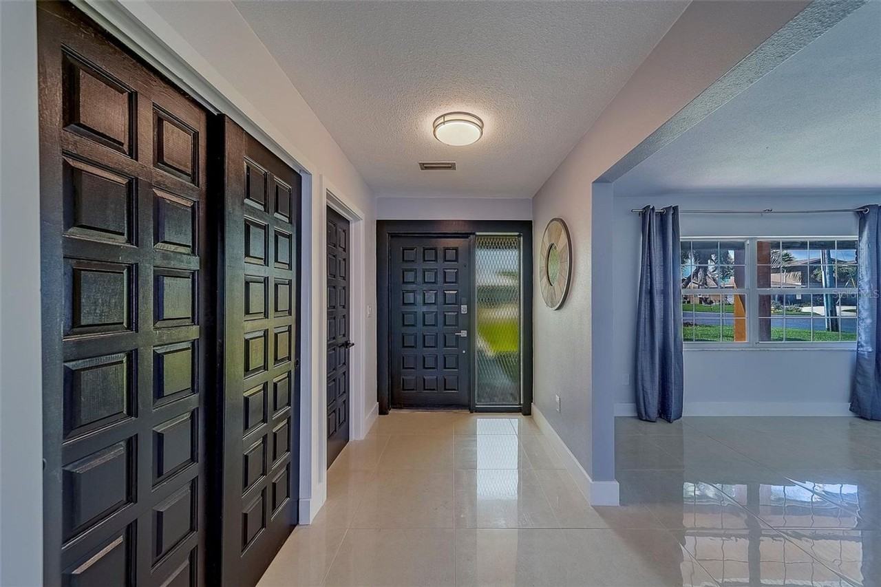 400 Capri Blvd - Photo 3 of 50