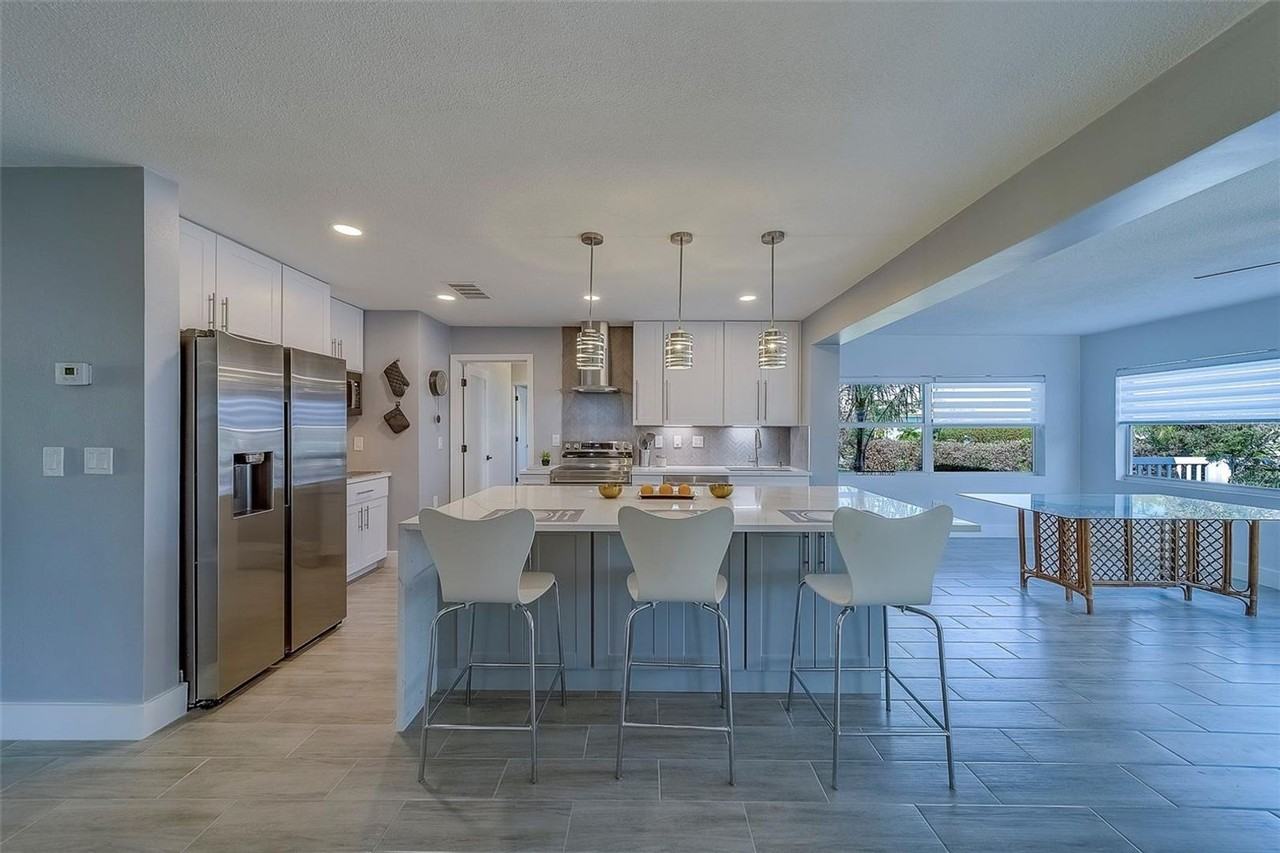 400 Capri Blvd - Photo 5 of 50