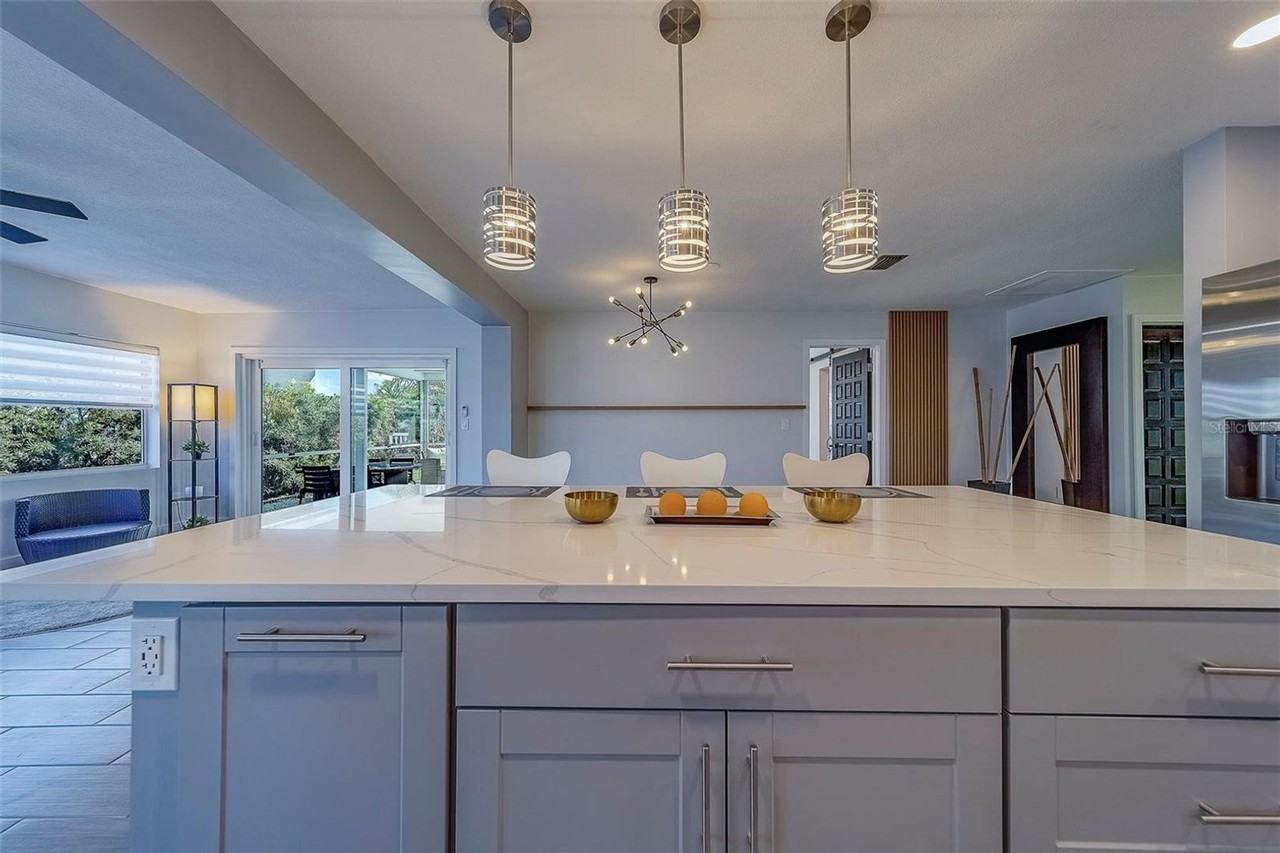 400 Capri Blvd - Photo 6 of 50