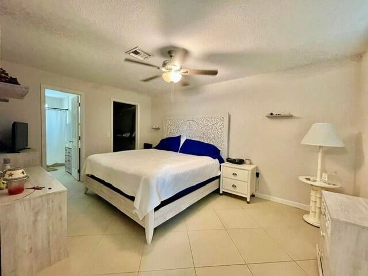 5216 Ne 20th Ave - Photo 5 of 10