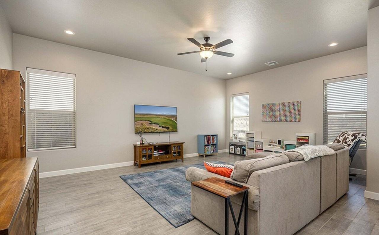 6516 Blackbird Rd - Photo 3 of 8