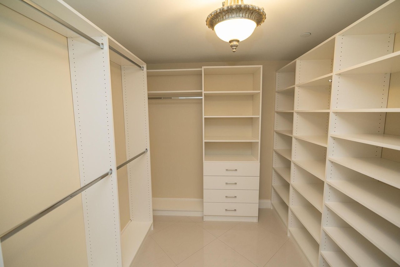 9 Ne 20th Ave #501 - Photo 7 of 20