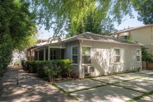 featured image of 14437 Dickens St