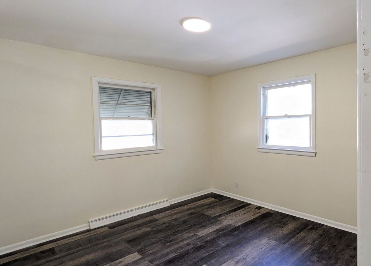 1692 Roberts St - Photo 7 of 9