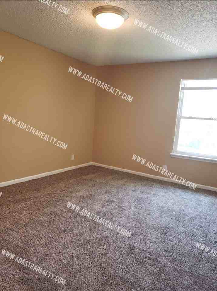 120 S Julia St - Photo 2 of 22