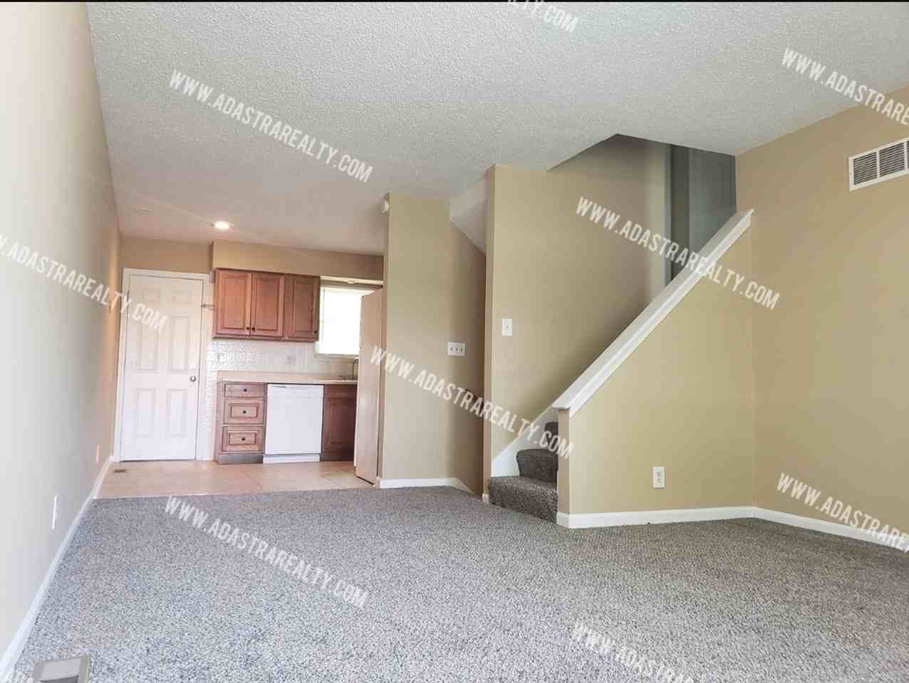 120 S Julia St - Photo 4 of 22
