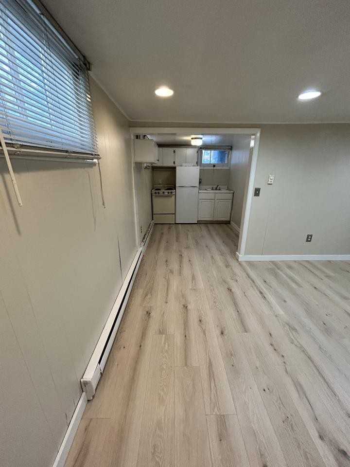 1039 1/2 N 25th St - Photo 3 of 5