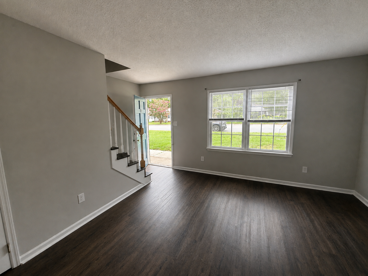 209 E Mcaden St #G - Photo 2 of 18