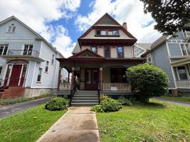 featured image of 27 Vick Park B