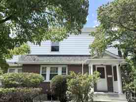 1639 Washington St - Photo 1 of 1