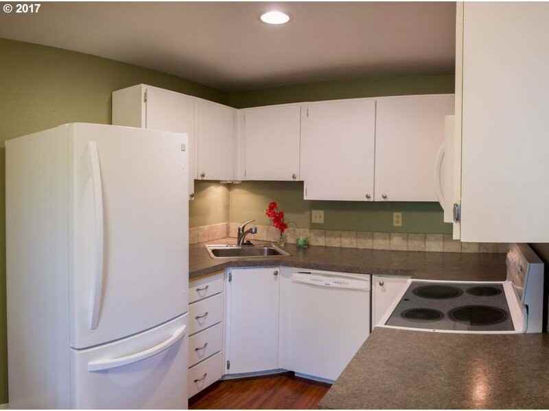 10845 Sw 121st Ave - Photo 5 of 18