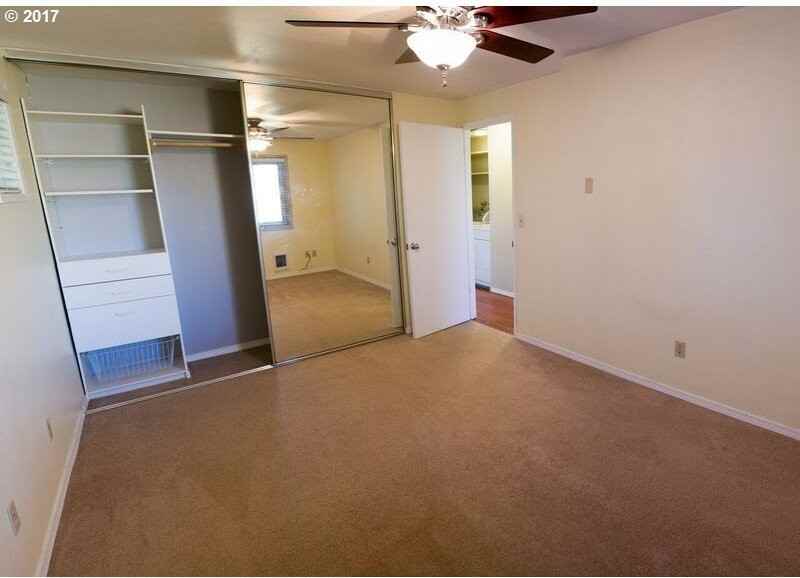 10845 Sw 121st Ave - Photo 7 of 18