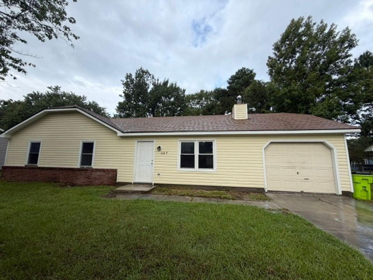 327 Mccotter Blvd
