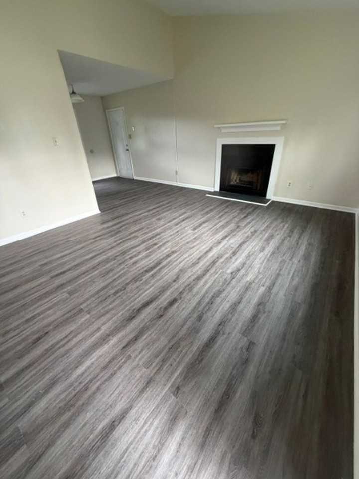 327 Mccotter Blvd - Photo 2 of 12