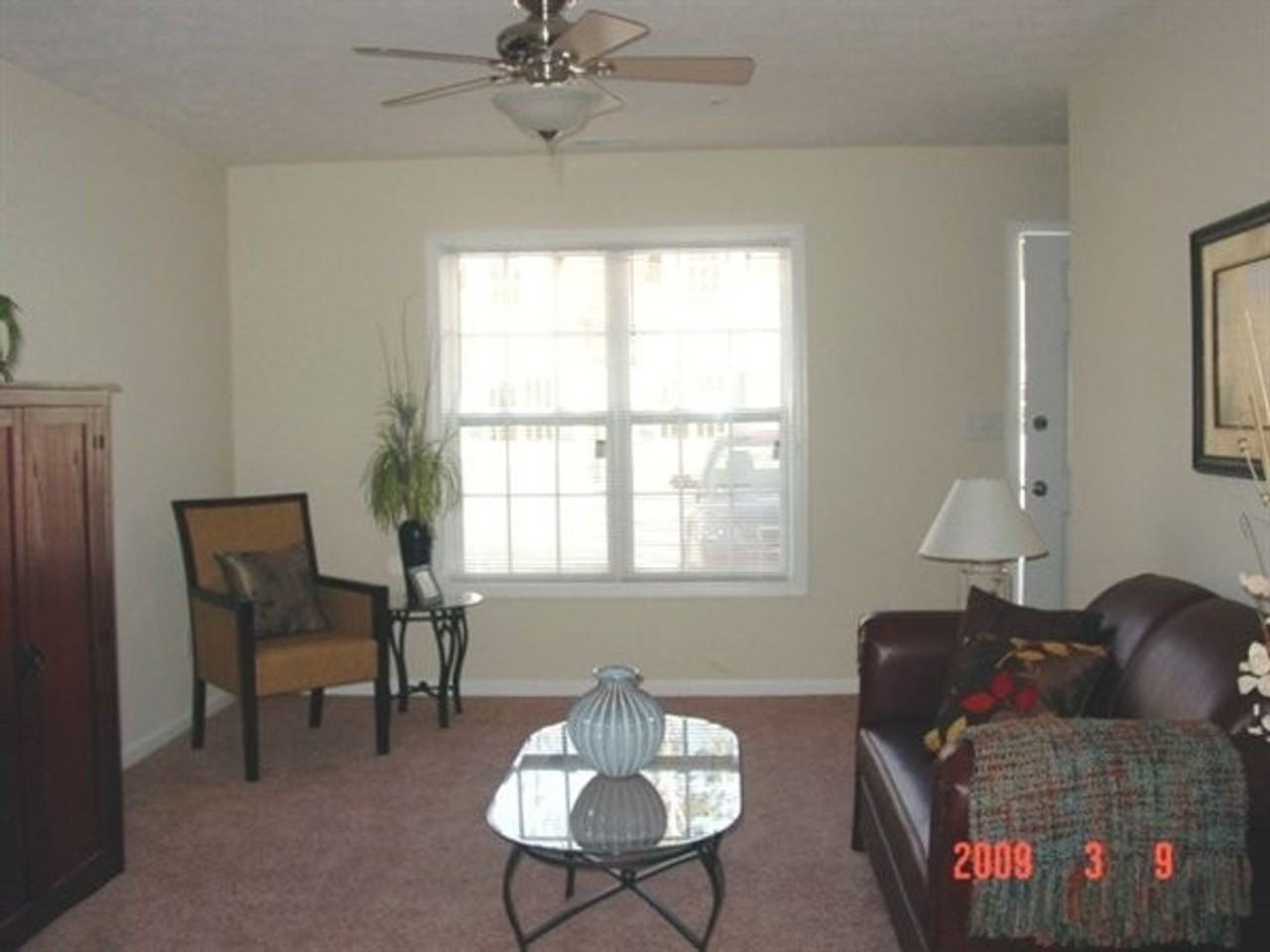 106 Stadiem Dr - Photo 3 of 9