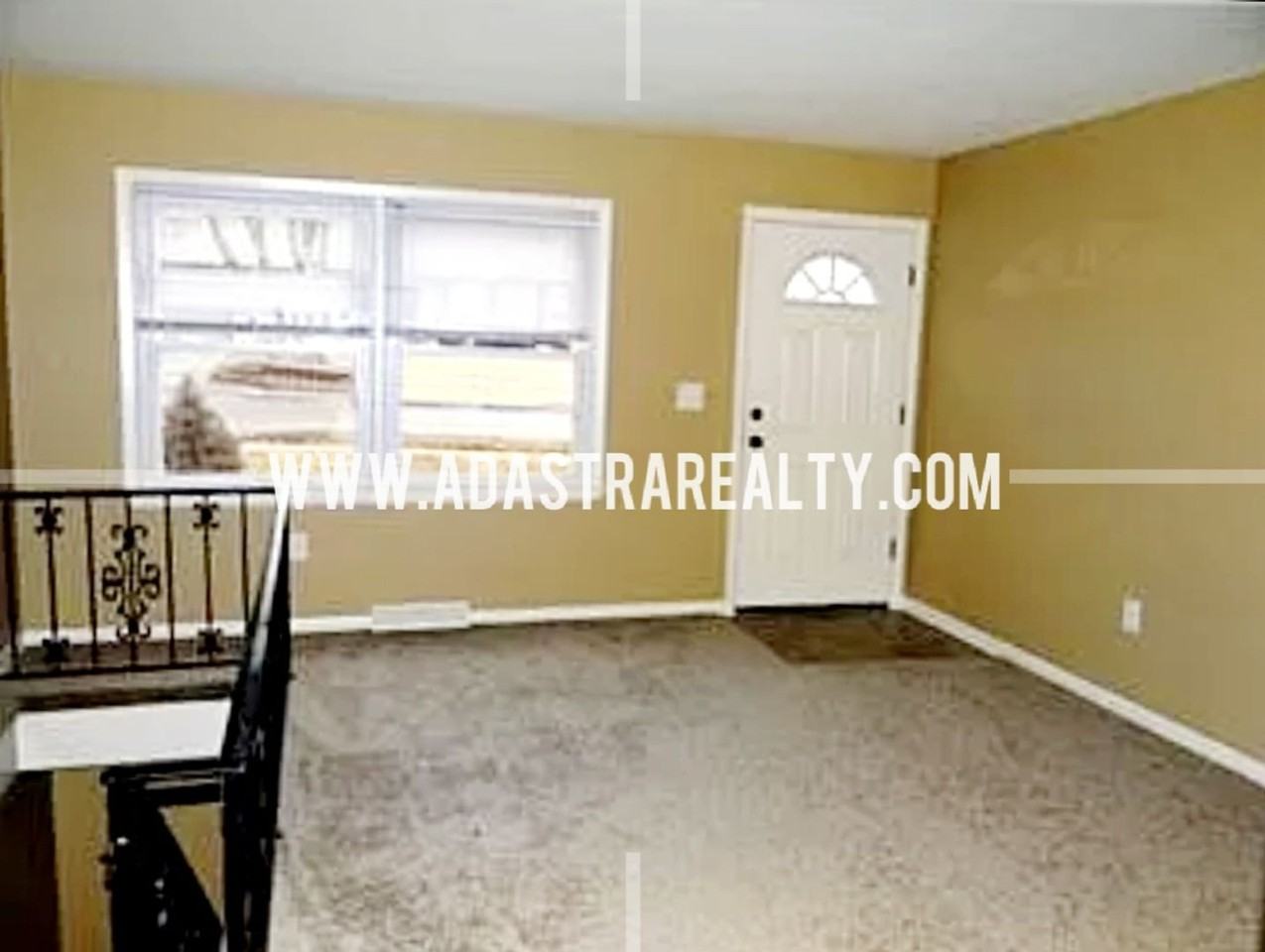 3305 E 107th Ter - Photo 2 of 12