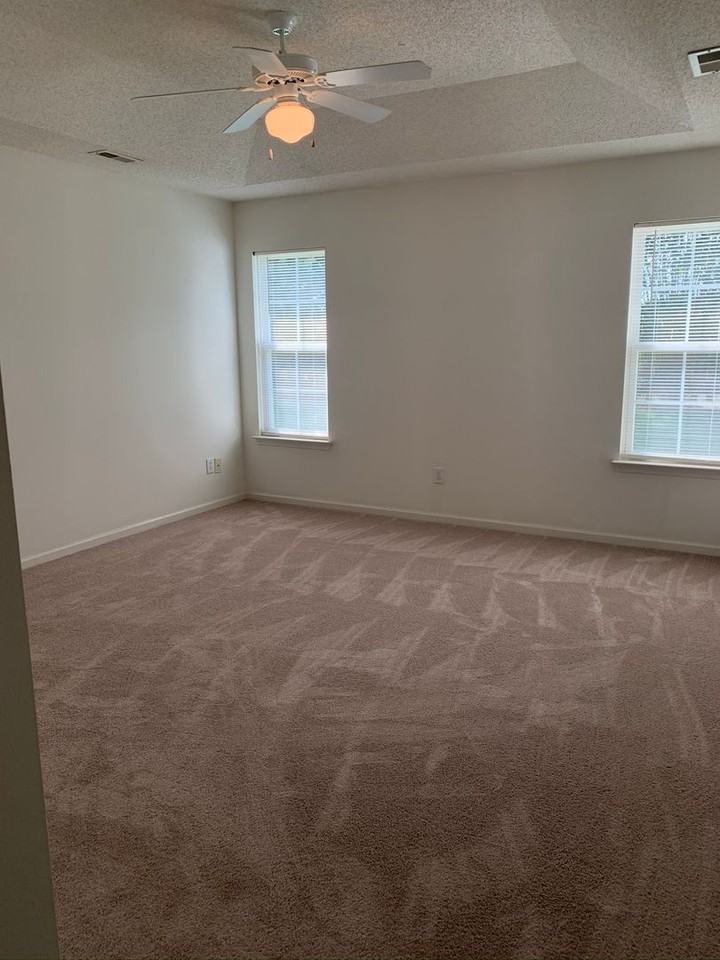 134 Springwood Ln - Photo 4 of 17