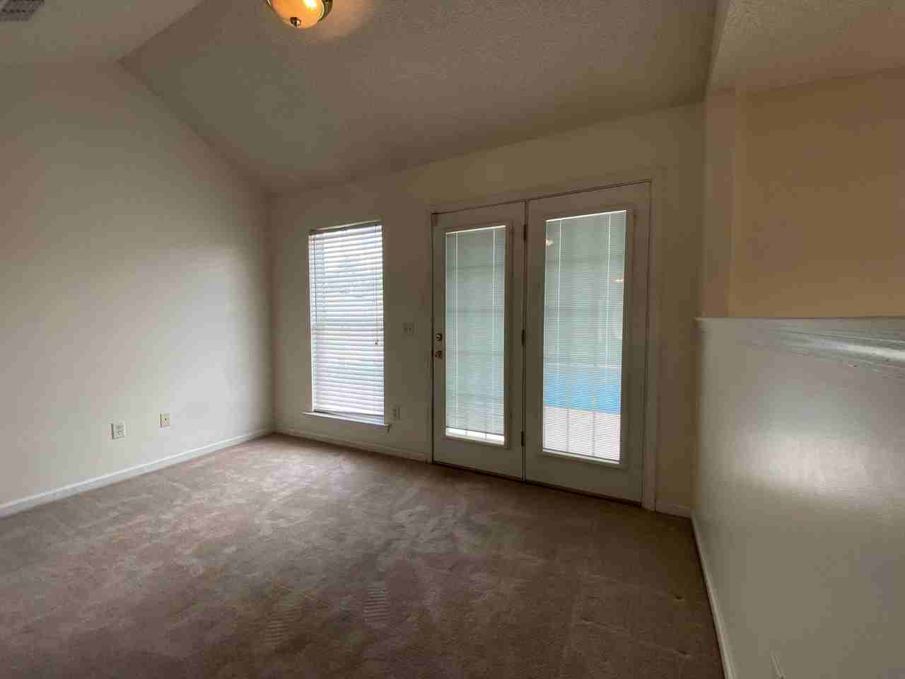 1835 Lawnwoods Dr - Photo 5 of 26
