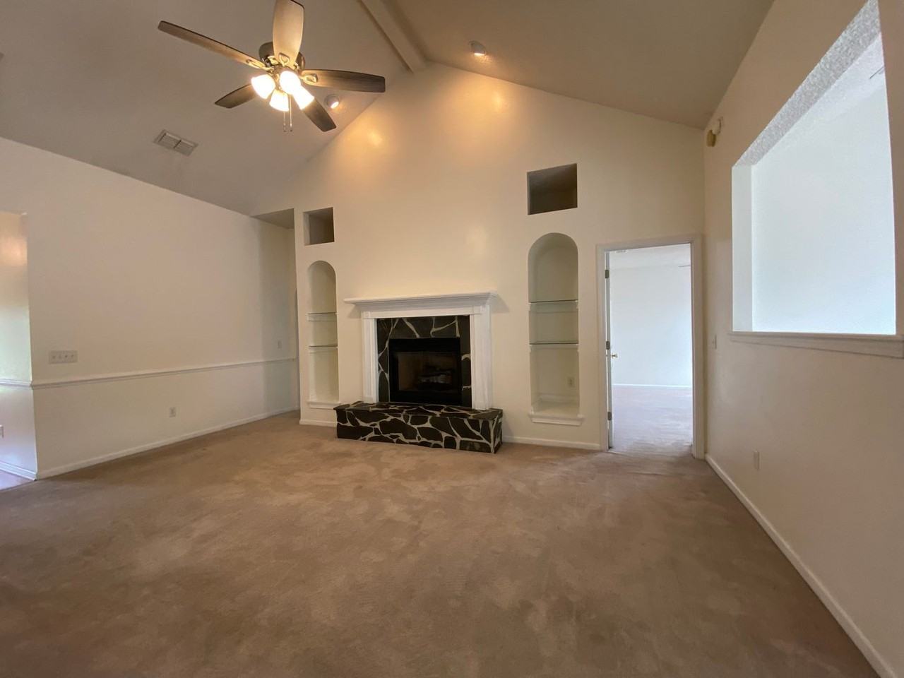 1835 Lawnwoods Dr - Photo 7 of 26